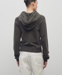 Sarahitaybron.shop0038147b78 5