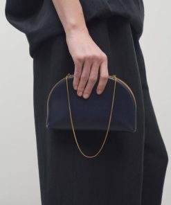 Sarahitaybron.shop35ac55a888 5