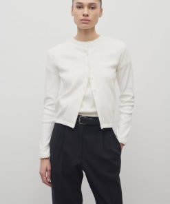 Sarahitaybron.shop3708108e74 3