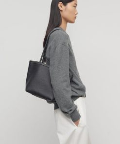 Sarahitaybron.shop379957d6f4 5