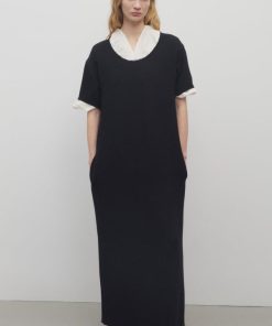 Sarahitaybron.shop5c336fed92 3