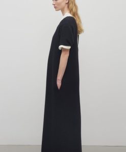 Sarahitaybron.shop5c336fed92 4