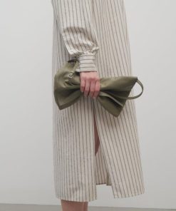 Sarahitaybron.shop5e56077cbe 4