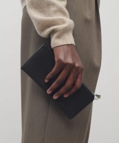 Sarahitaybron.shop5f20154eab 3