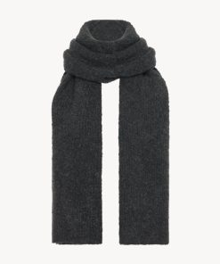 Sarahitaybron.shopc003f4187f 1