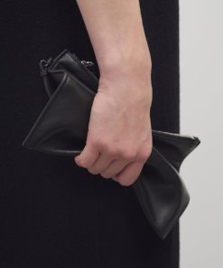 Sarahitaybron.shopc673a4459c 3