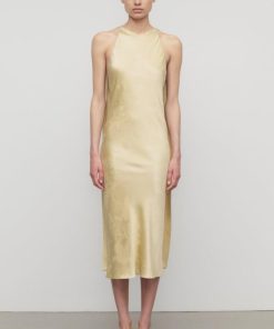 Sarahitaybron.shope76041654a 3