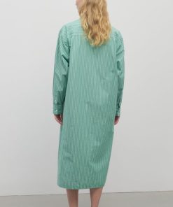 Sarahitaybron.shopecad398021 5