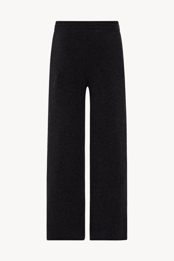 Sarahitaybron.shopf2feb15325 2