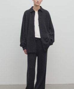 Sarahitaybron.shopf2feb15325 3