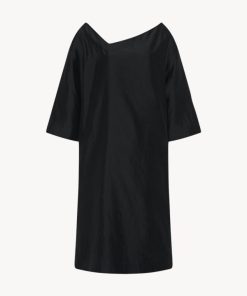 Sarahitaybron.shopf6a3366795 1